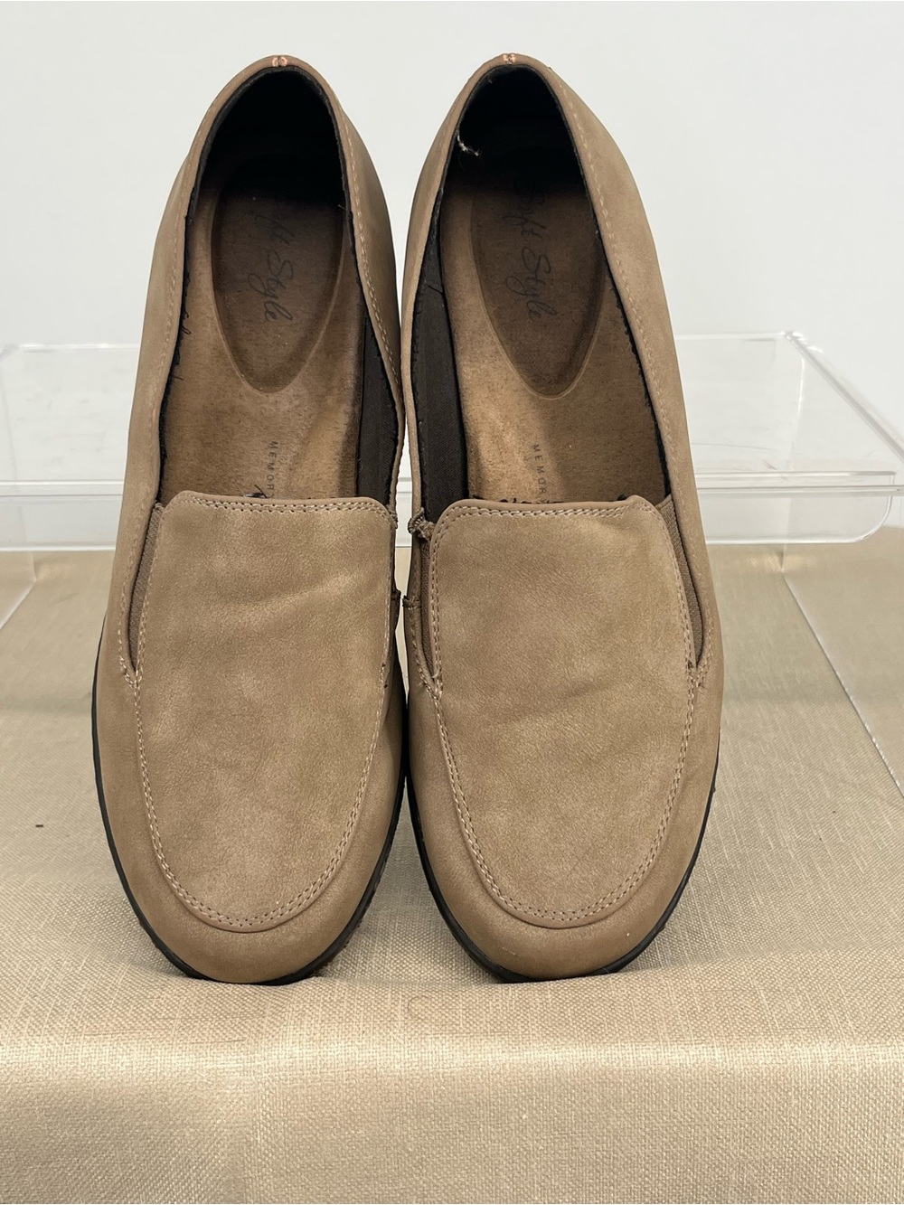 Soft Style Medium Moyen Tan Slip-On Loafers